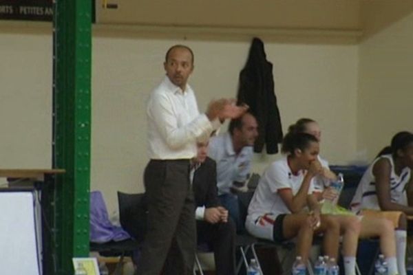 Jimmy Rela, lors de l'un de ses tout derniers matchs à la tête du Limoges ABC, à l'automne 2011.