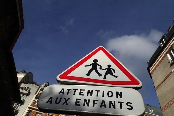 ​​​​​​Piétonisation aux abords des écoles de Lyon... objectif : plus de sécurité, moins de bruit et de pollution pour les enfants. (image archives)