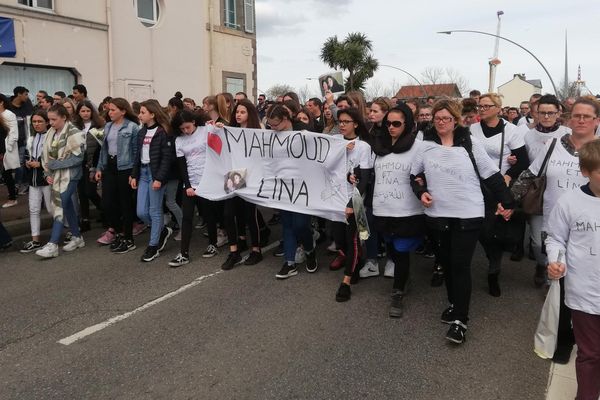 Une marche blanche en hommage aux deux enfants poignardés par leur père à Cherbourg