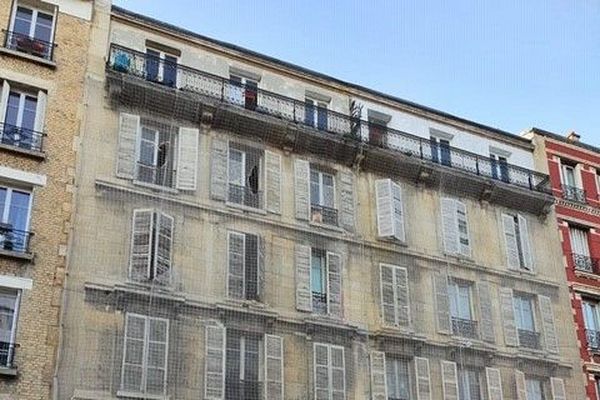 Les habitants du 93, rue Henri-Barbusse à Clichy (Hauts-de-Seine) ont dû évacuer l’immeuble en état de péril imminent le 21 octobre 2020.