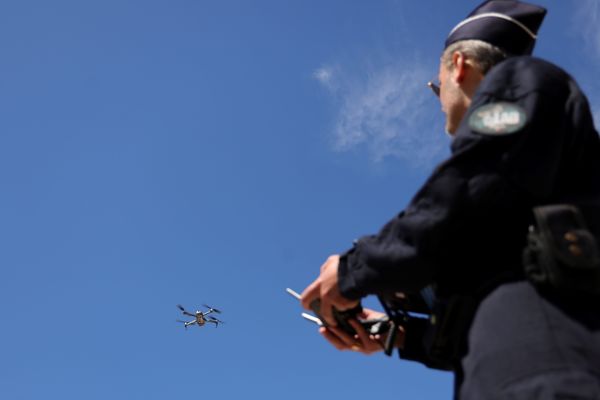 Les policiers ont déployé drone et chien pour localiser la vieille dame. Photo d'illustration.