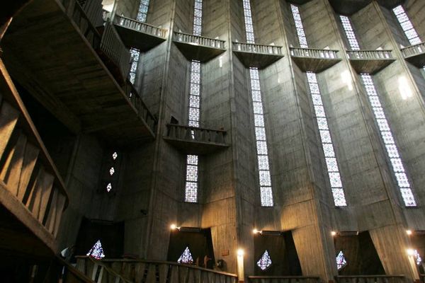 Les travaux de rénovation de l'église Notre Dame à Royan vont durer jusqu'en 2016.