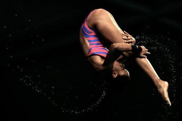 Alaïs Kalonji championne de plongeon de haut vol, pendant les Jeux Olympiques de la Jeunesse en 2014