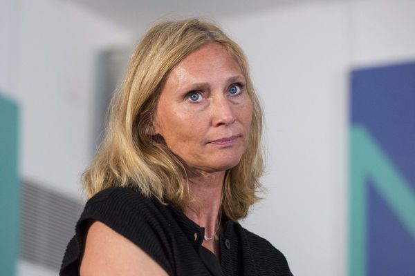 Karine Charbonnier est directrice générale de Beck-Industries et vice-présidente de la région Hauts-de-France (LR) en charge de la formation professionnelle.