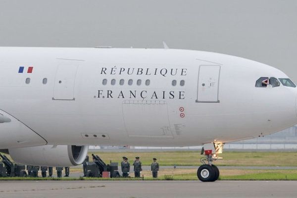 L'avion de la présidence de la République lors de la visite de François Hollande au Japon le 6 juin 2013