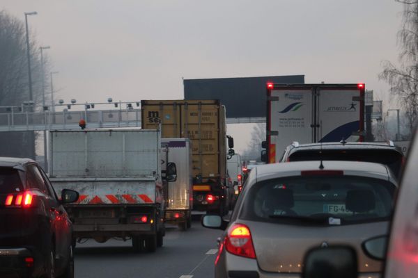 La circulation est fermée ce vendredi 19 décembre au matin sur la RN 25, sur l'axe entre Anzin et Sainte-Catherine.