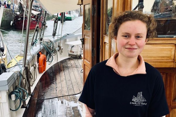 Mathilde Delaporte, 17 ans, a découvert les bateaux à l’armada 2008. Depuis octobre, elle vient en colo sur le Charles Marie.