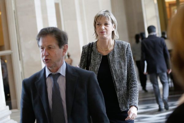 Linda Gourjade dans la salle des quatre colonnes de l'Assemblée Nationale, en février 2014