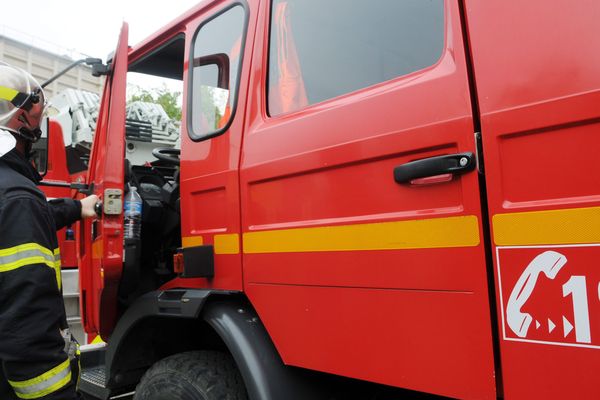 L'incendie s'est déclaré au rez-de-chaussée de la maison, située au lieu-dit Le Mazel, près de Sembadel, en Haute-Loire