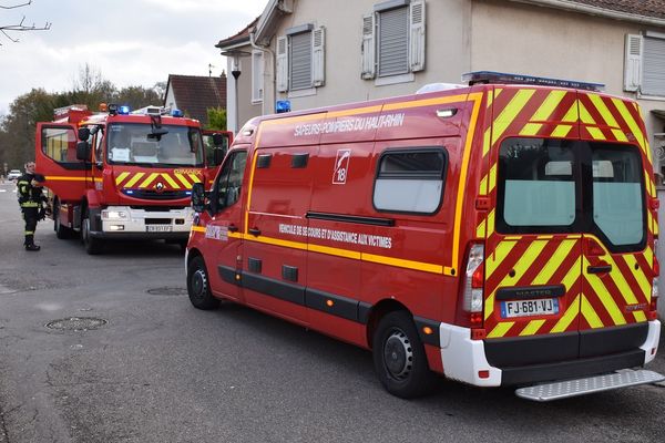 Les pompiers ont été appelés pour une légère fumée et une odeur de suie.