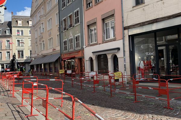 Les travaux devront être terminés avant l'ouverture du marché de Noël 2023.