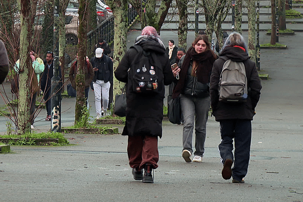 L'hiver est rude pour de très nombreux étudiants, qui ont du mal à faire face financièrement.