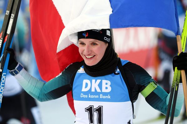 La biathlète Julia Simon a remporté, ce samedi 14 mars à Kontiolahti (Finlande), la première victoire de sa carrière.