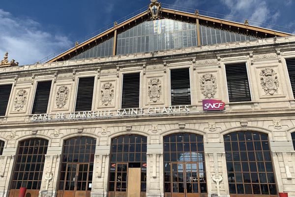 L'adolescente qui avait disparue depuis ce lundi 27 novembre à Vitrolles dans les Bouches-du-Rhône, avait fugué et a été retrouvée saine et sauve à la gare Saint-Charles de Marseille.