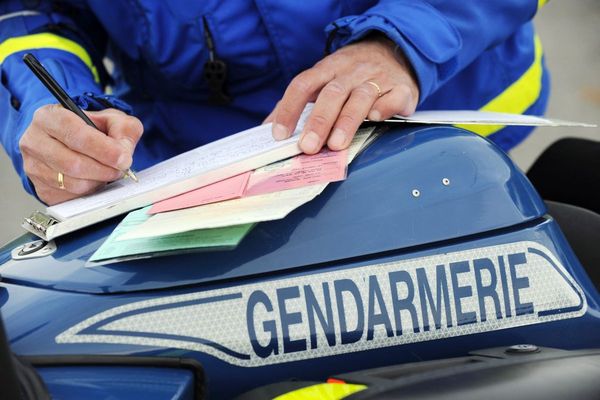 Mardi 27 avril, dans le Puy-de-Dôme, les gendarmes ont intercepté un conducteur qui cumulait les infractions.