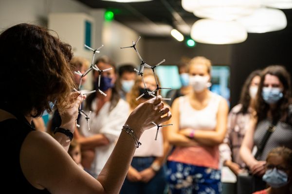 La Nuit européenne des chercheur.e.s vous donne rendez-vous vendredi 30 septembre dans la cour du Musée du Temps de Besançon pour une soirée pleine d'imprévus !