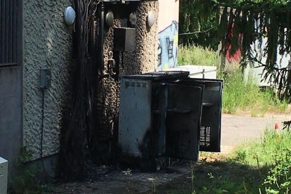 L'émetteur de Haute-Jarrie incendié en Isère.