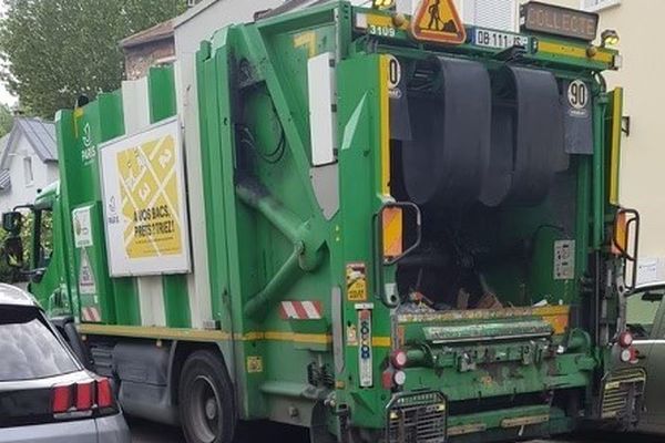 Le passage des camions provoque de nombreux désagréments pour les habitants.