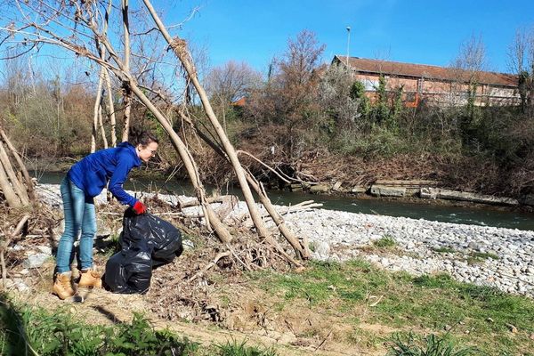 Les bénévoles ont parcouru 2 kilomètres et ramassé 15 mètres cubes de déchets.