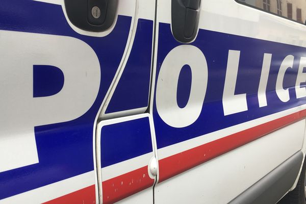 Givors (Métropole de Lyon) : un homme reçoit un coup de couteau à la gorge, le suspect s'est rendu