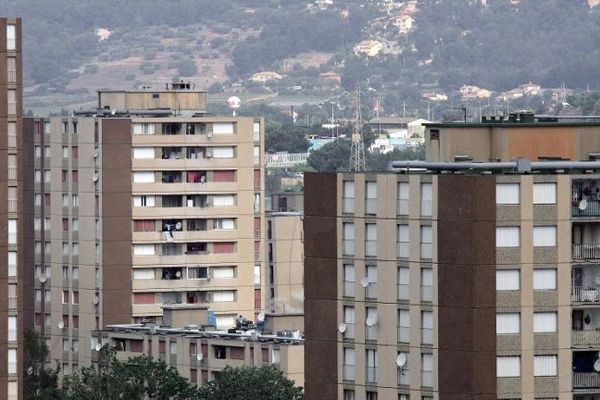 Une des victimes de ce qui ressemble à un réglement de compte n'avait que 14 ans. La cité Berthe redouble de violence et le maire de la Seyne-sur-Mer se dit "fou de rage".