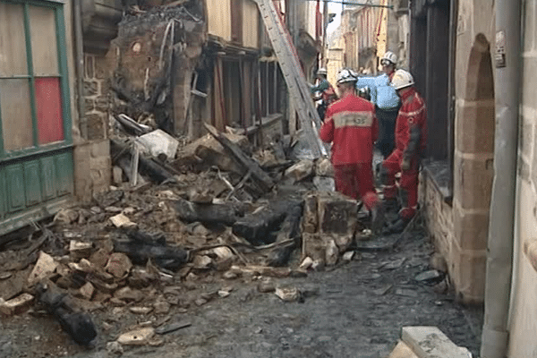 L'incendie dans la ville historique de Vitré avait fait une victime, un jeune homme de 24 ans - 01/04/2011