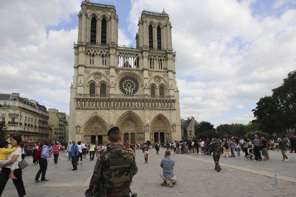 Les abords de la cathédrale Notre-Dame de Paris, sous surveillance (ici, en juillet 2016).