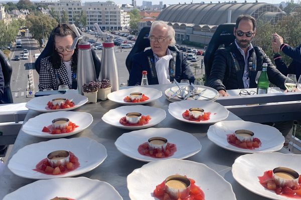 Le menu gastronomique à 50 mètres du sol.