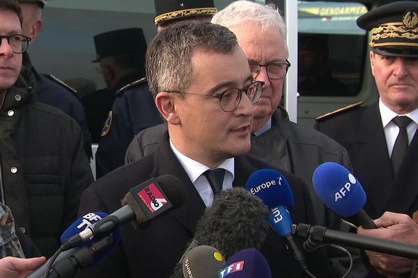 Gérald Darmanin en déplacement à Calais le 15 décembre 2023.