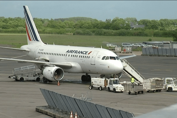 L'Airbus A318 d'Air France Paris-Brest a du atterrir à Rennes