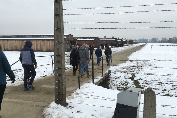 200 lycéens du Grand Est ont visité le camp d’Auschwitz mercredi 7 février 2018.