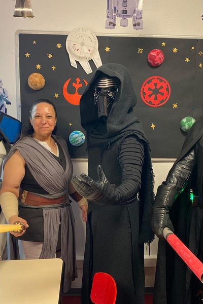 Ces 4 héros de Star Wars ont fait une apparition dans le service pédiatrique de l'hôpital de Saint-Aubin-les-Elbeuf, mardi 3 décembre 2023, incarnés par des cosplayeurs de l'association Star Wars Normandy.