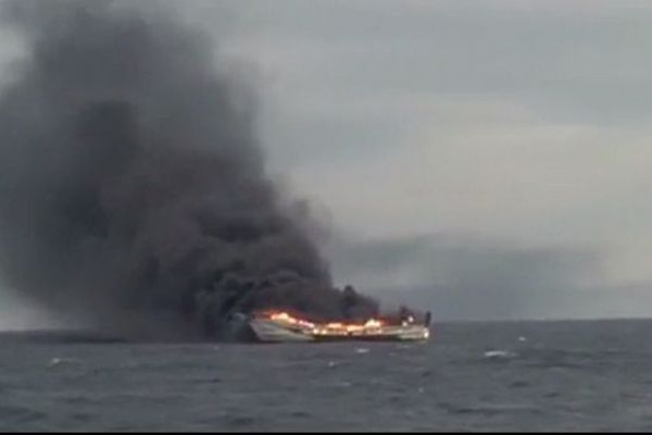 Un incendie sur un chalutier s’est déclaré au large de Cerbère (Pyrénées-orientales). Quatre personnes seraient à bord. Les secours sont sur place. 