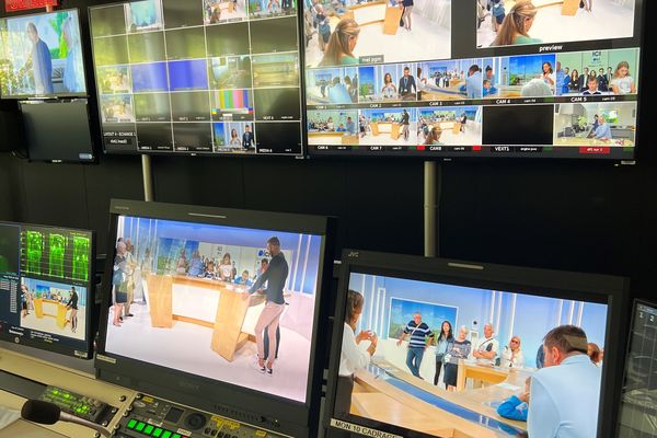 Une régie de France 3 Grand Est pendant une visite des coulisses en septembre 2023