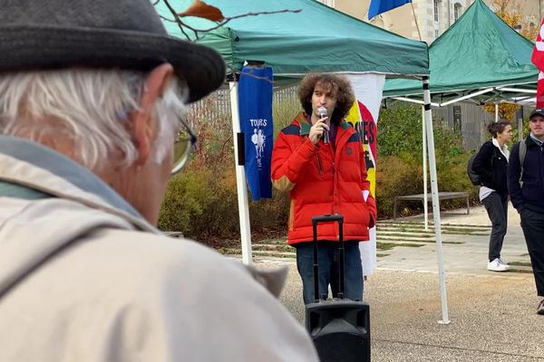 Loïc Schneider, lors de son procès en appel le 20 novembre 2023 à Poitiers.