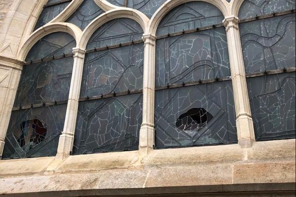 Des pavés ont été retrouvés à proximité de l'église Notre-Dame de Talant.