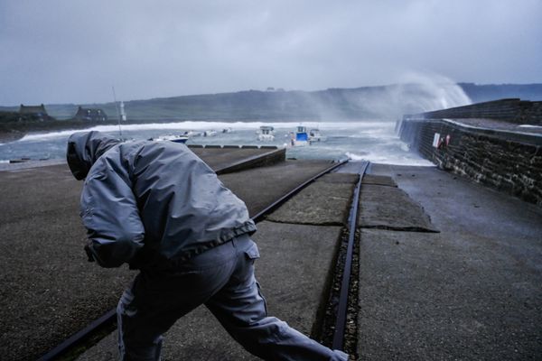 Vent violent : le Nord, le Pas-de-Calais et la Somme placés en ...