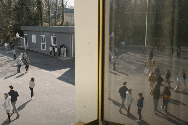 Anne Gouérou, journaliste, se penche sur l'égalité dès la petite enfance. Deuxième épisode de la série Reizh. Direizh : l'orientation bloquée.