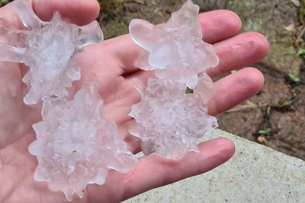 Des grêlons sont tombés dans le secteur de Velanne, dans la Valdaine. 