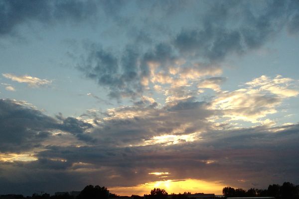 Le ciel de Dunkerque le 20 mai soir 