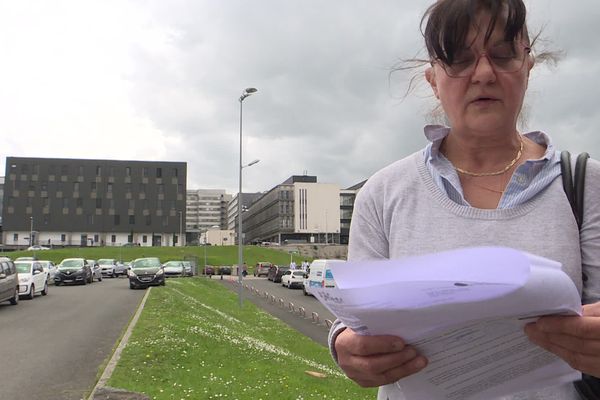 A la lecture d'une lettre reçue de sa direction, cette infirmière du CHU de Limoges vit mal l'injonction d'adhérer à l'ordre national des infirmiers.