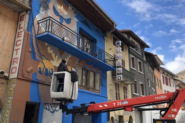 "Les éternelles crapules", nouveau festival de street art à Moûtiers en Savoie