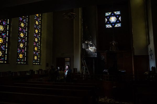 Les images de la synagogue incendiée à Rouen sont impressionnantes.