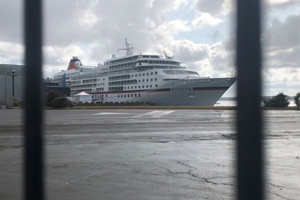 Le paquebot de croisière Europa en escale à Lorient