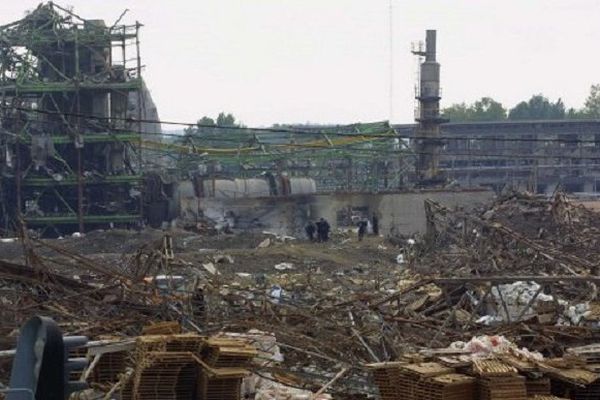 Site de l'usine AZF après l'explosion