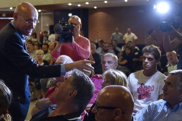 Bernard Laporte en meeting mardi à Gaillac (Tarn)