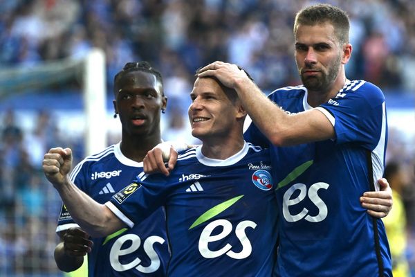 L'attaquant du RCSA Kevin Gameiro a annoncé vendredi 10 mai 2024 qu'il quitterait le club en fin de saison.