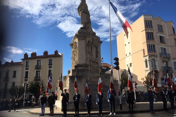 A Clermont-Ferrand, des commémorations célèbrent l'armistice du 11 novembre 1918 qui marque la fin de la Première Guerre mondiale. 