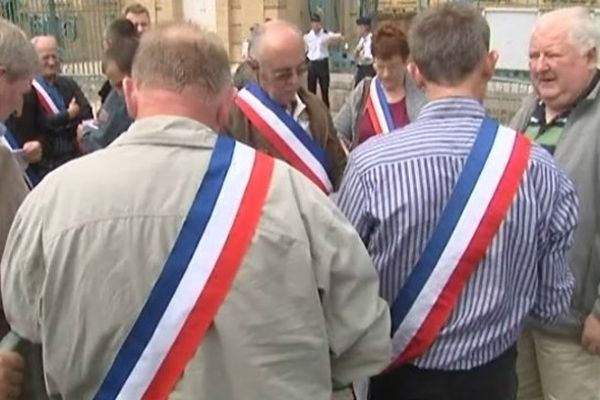 Les élus mènent une fronde pour sauver le collège de Buzancy