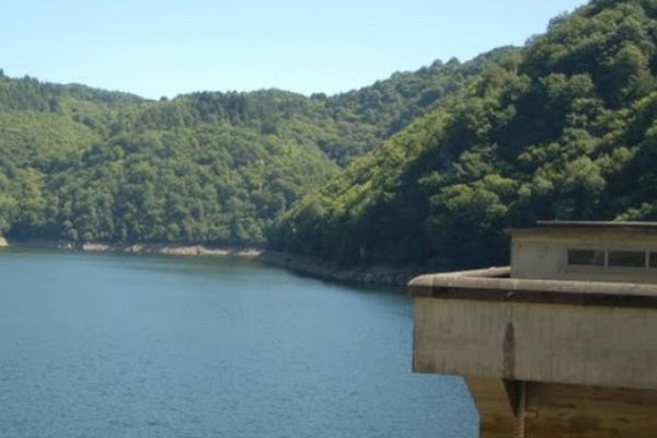 Le barrage du Chastang en Corrèze